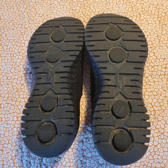 Black Skechers - Picture 4 of 4